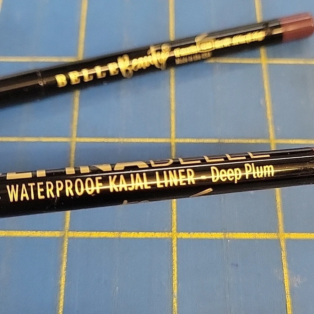 Bellebeauty Kim Gravel DefinaBelle Retractable Eyeliner 0.35g New Deep Plum